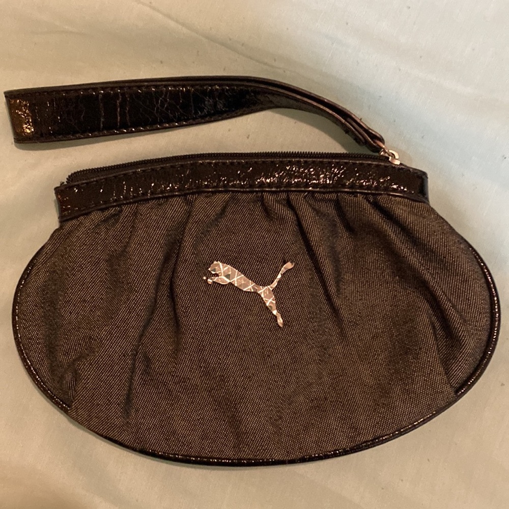 NWOT - Grey & Black Puma Wristlet